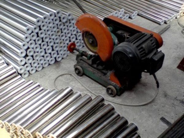 Con lăn băng tải