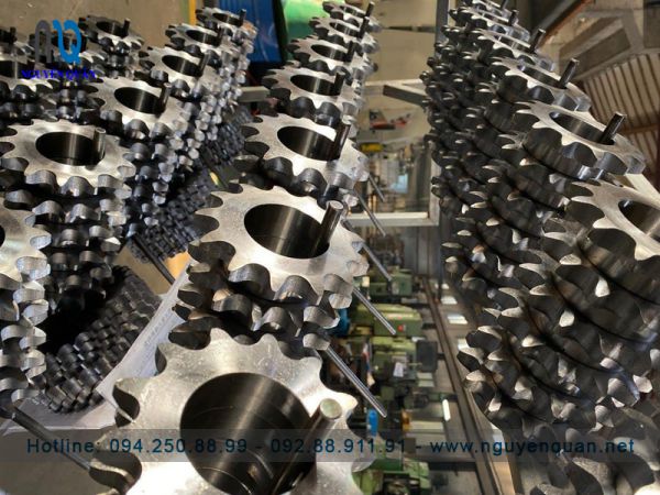 Bánh răng xích tải