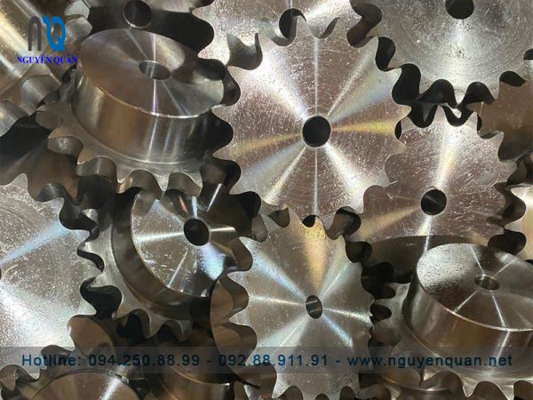 Bánh răng xích tải