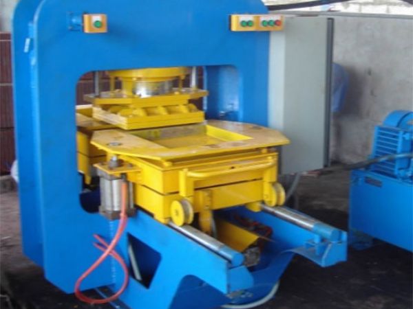 Máy gạch công nghiệp